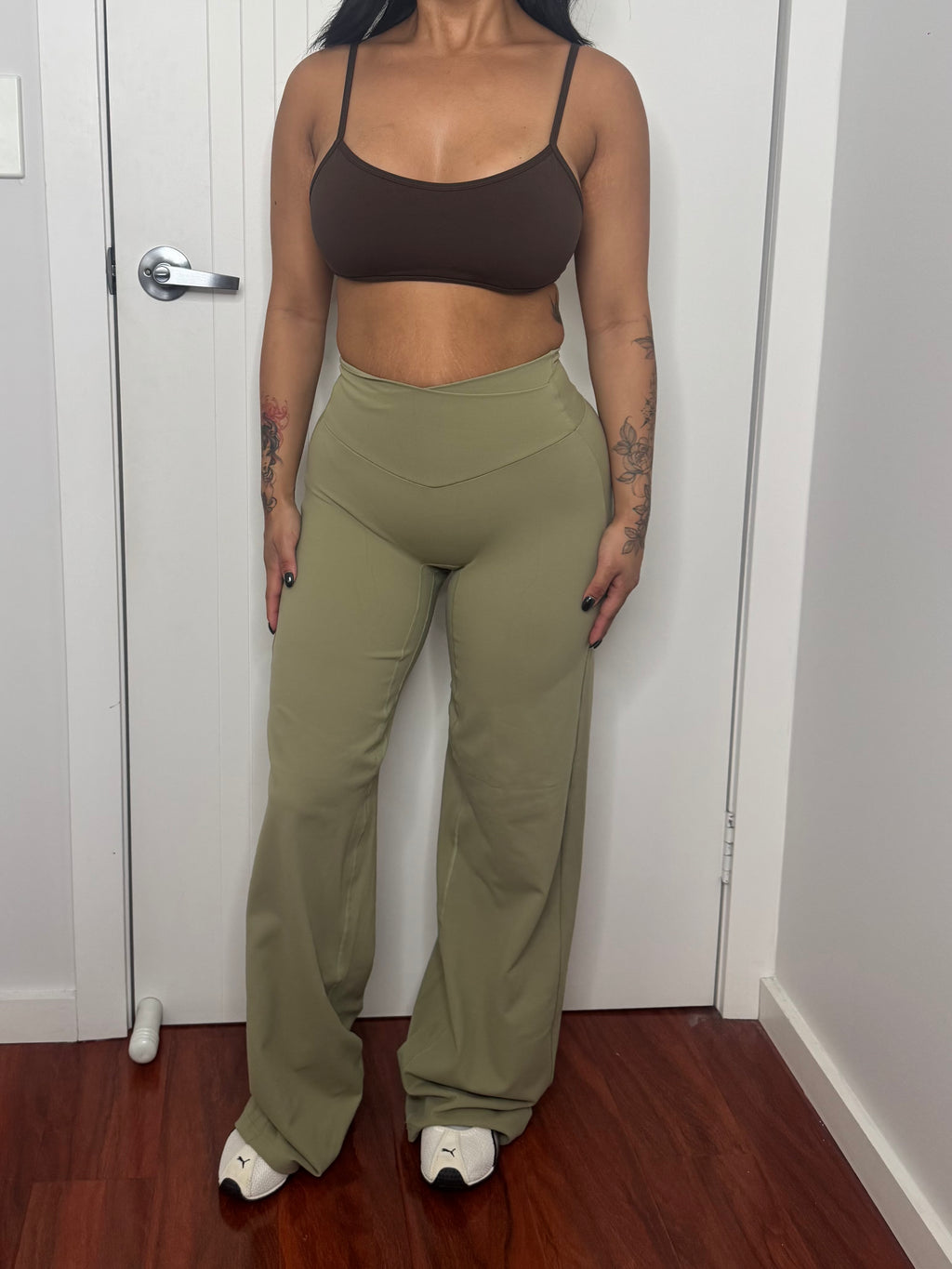 Sample Signature Straight Leg Pants SIZE S