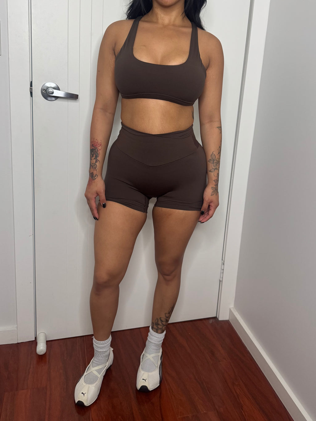 Sample Signature Hybrid Scrunch Shorts SIZE S