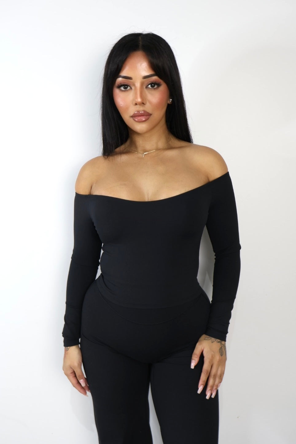 Kate Off-Shoulder Long Sleeve Classic Black